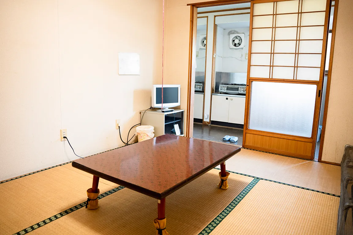 湯治和室6畳（トイレ共同）