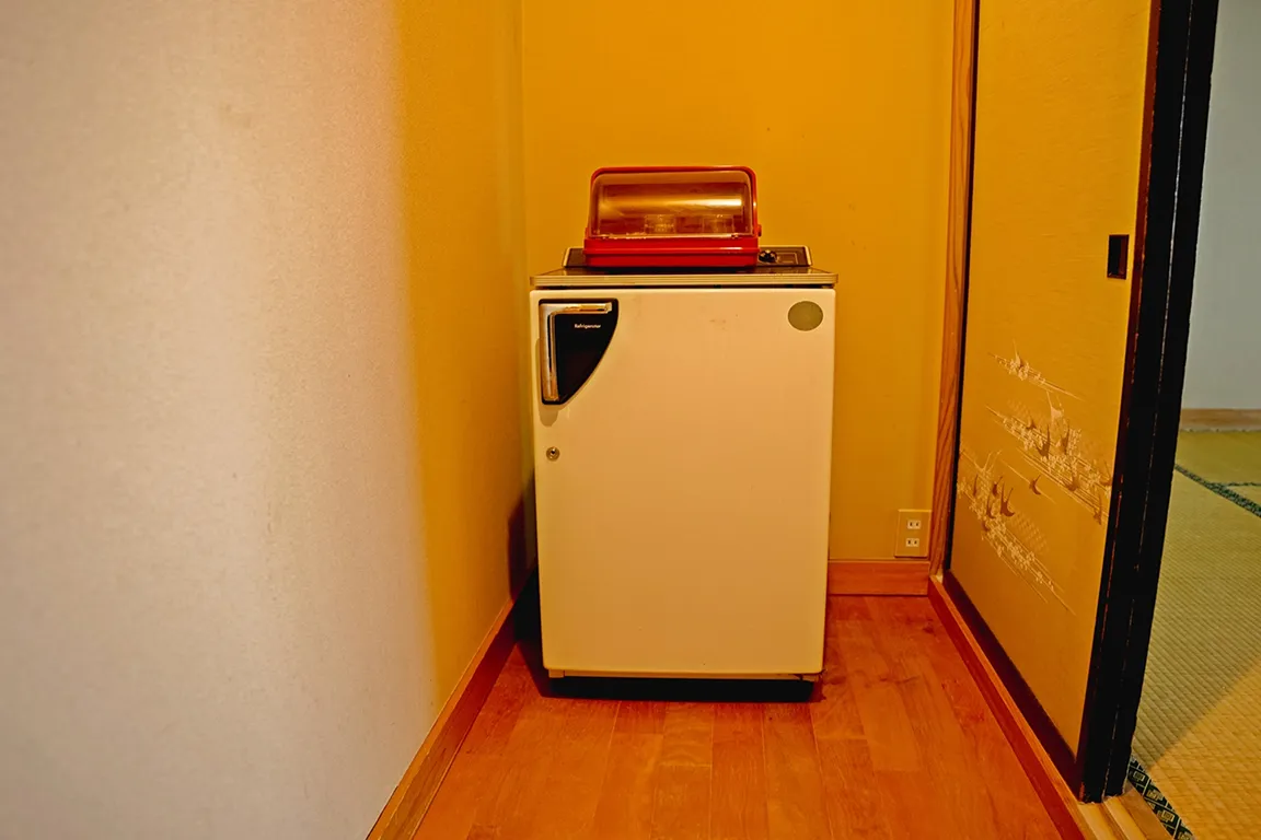 客室冷蔵庫